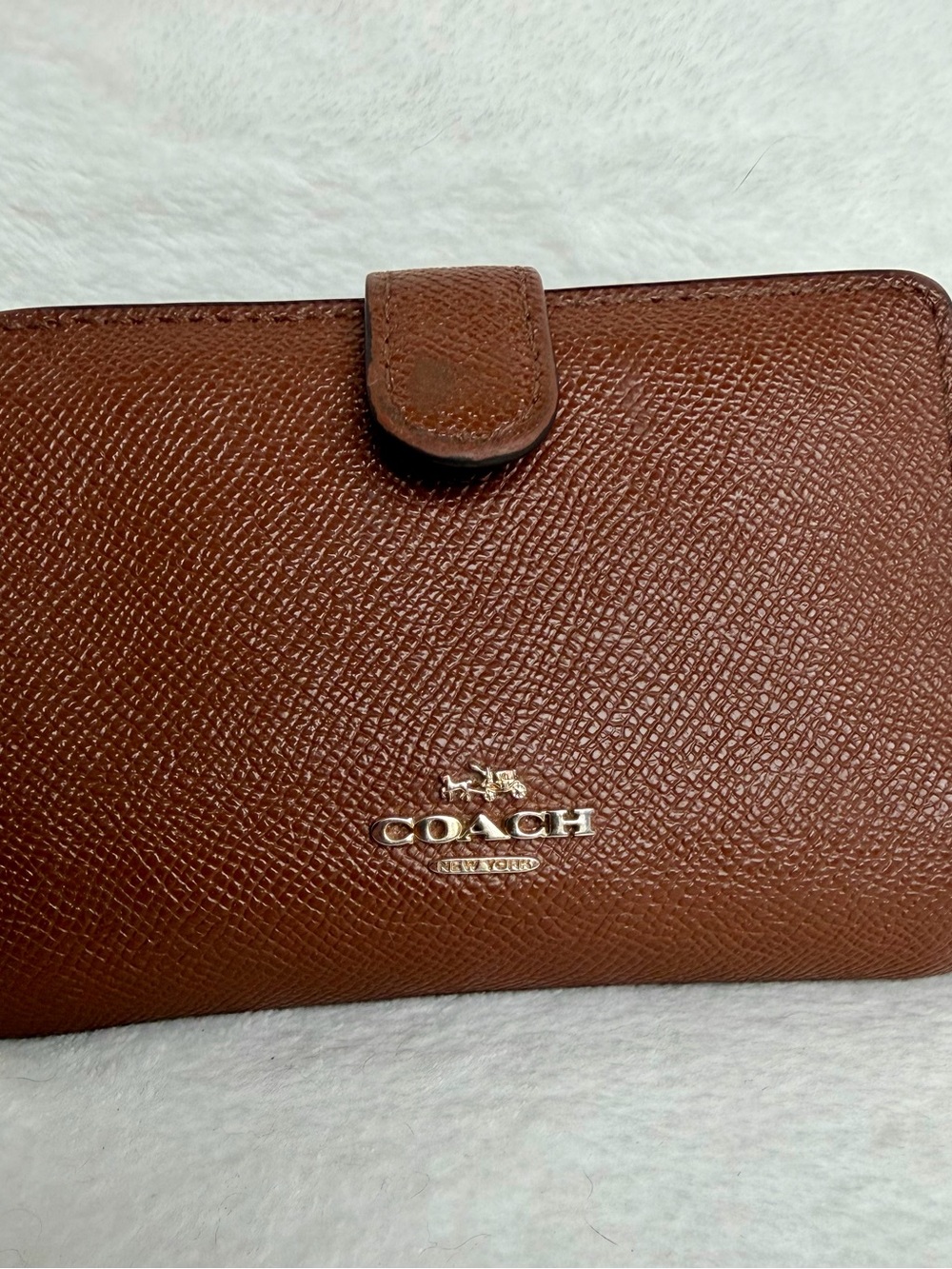 Coach Medium Corner Zip Wallet in Crossgrain Leather (Light Saddle) F11484 - Picture 3 of 15